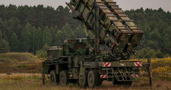 Bundeswehr je pokazal uvedbo sistemov zračne obrambe Patriot na meji z Ukrajino (video)