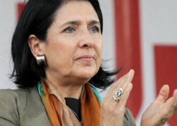 Gruzijska predsednica pravi, da bi morala Rusija zapustiti zasedeno ozemlje svoje države