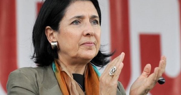 Gruzijska predsednica pravi, da bi morala Rusija zapustiti zasedeno ozemlje svoje države