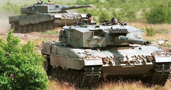 Lloyd Austin je imenoval države, ki nameravajo Ukrajini zagotoviti tanke Leopard