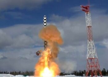 Med Bidenovim obiskom Kyiva je Rusija neusklajeno izstrelil raketo Sarmat, – CNN