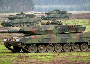 Nemški obrambni minister najavli "tank vrh" zahodnih zajcev