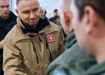 Predsednik Poljske obiskal ukrajinske tankerje na vojaških vajah
