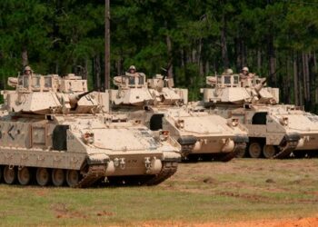 Prvi bataljon oboroženih sil Ukrajine je končal usposabljanje v ameriškem BMP Bradley