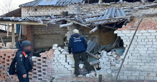 Rusi obstrelili stanovanjske stavbe v regiji Kartuv, dve osebi sta bili ubiti