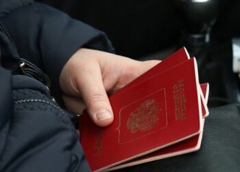 Rusi so na potne liste rezidentov zasedenih ozemelj dali posebno oznako