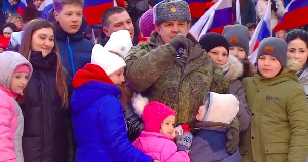 Rusi so na provladni shod pripeljali otroke, katerih mati je bila ubita v Mariupolu