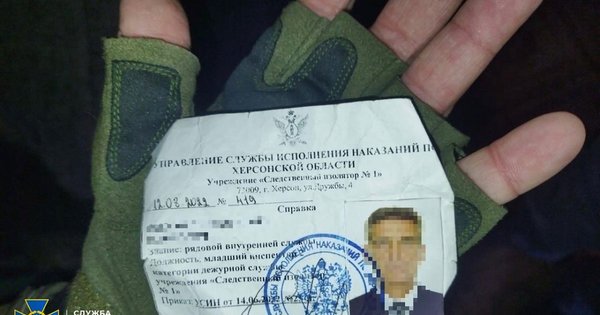 SBU pridržala izdajalca, ki so delali za Ruse v Khersonovih mučilnicah
