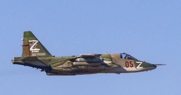 Ukrajinska vojska sestrelila rusko napadalno letalo Su-25 v bližini Avdiivke