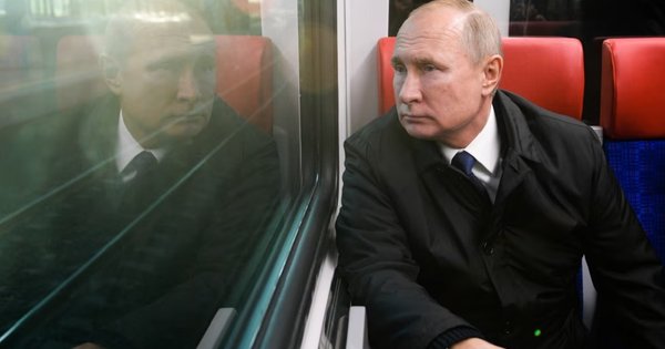 Za Putinov oklepni vlak je bila zgrajena tajna železnica – mediji