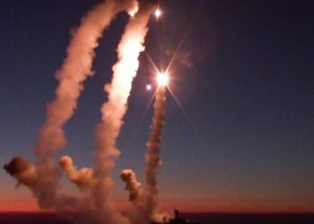 Zahodne komponente za rakete se še dobavljajo Rusiji – mediji
