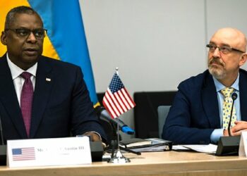 Zda ne vidijo priprav Rusije na novo množično ofenzivo, pravi Austin