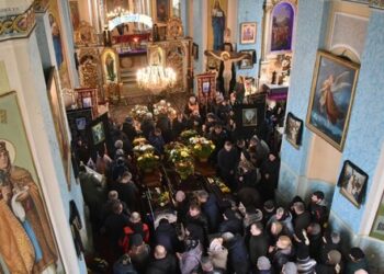 На Золочівщині поховали загиблих внаслідок ракетного удару п’ятьох людей