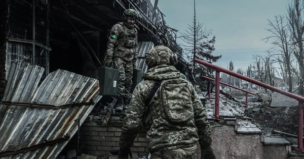 У Міноборони розповіли, хто очолює операцію з оборони Бахмута
