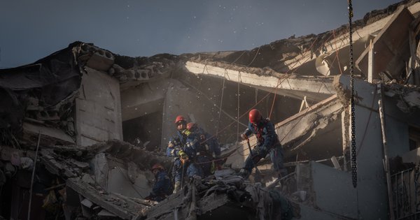 Зеленський пригрозив Росії військовою відповіддю за удар по Запоріжжю