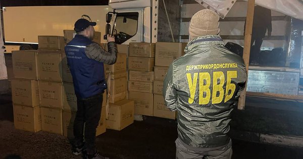 Благодійний фонд на Волині завіз вінілові програвачі замість допомоги ЗСУ