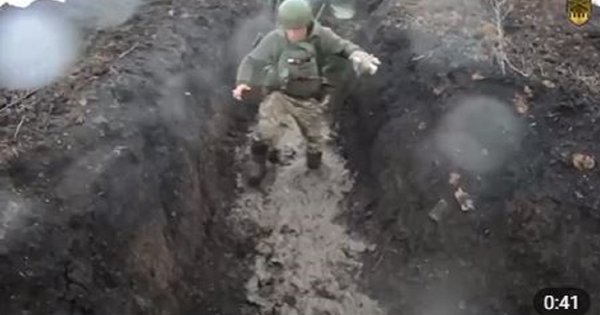 Генерал-полковник Сирський показав відео з окопів 92-ї бригади на передовій (відео)