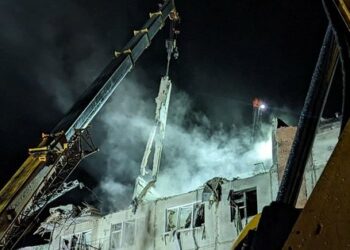 Рятувальники дістали тіла ще двох жертв удару росіян по Слов’янську (відео)