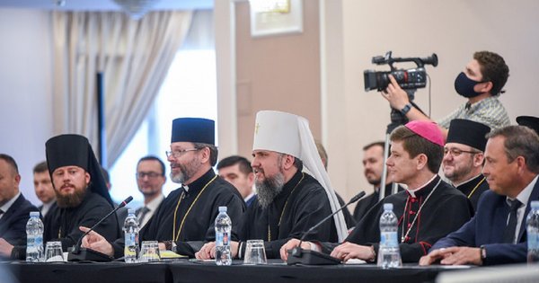 Рада церков підтримала заборону діяльності пов'язаних із Росією релігійних організацій