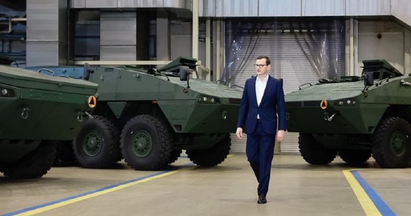 Україна за гроші партнерів купить польські бойові БТРи Rosomak