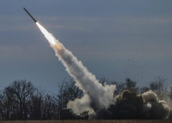 США пояснили, чому не можуть збільшити постачання Україні ракет для HIMARS