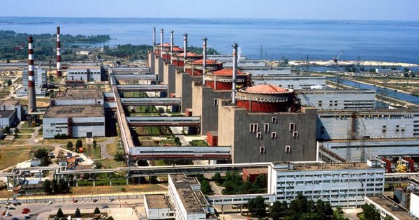 ГУР Міноборони показало техніку росіян біля енергоблоків на Запорізькій АЕС