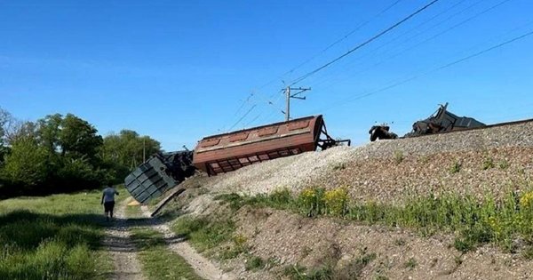 В Криму через вибух на залізниці зійшли з рейок вагони із зерном