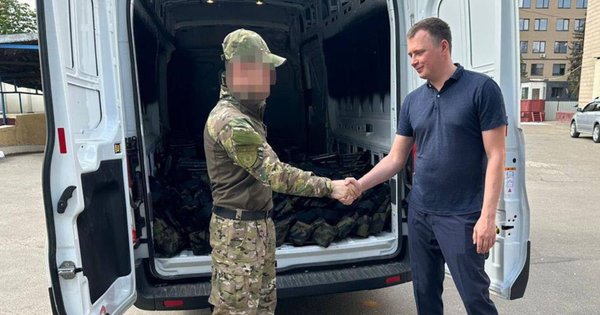 Бронежилети на 35 млн грн, які намагались провезти під виглядом гуманітарки, передали військовим