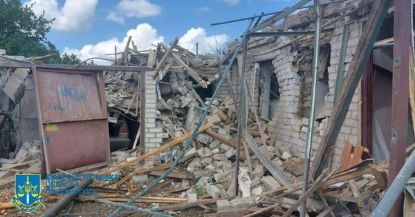 Росіяни вдарили по Покровській громаді на Дніпропетровщині, є жертви (фото)
