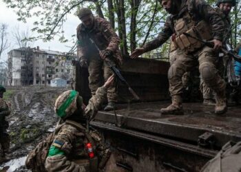 ЗСУ рухаються вперед на Бахмутському напрямку, – Сирський