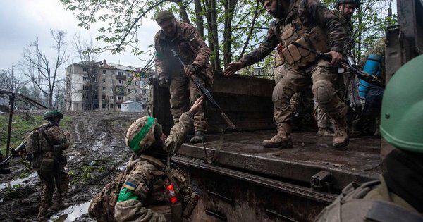 ЗСУ рухаються вперед на Бахмутському напрямку, – Сирський