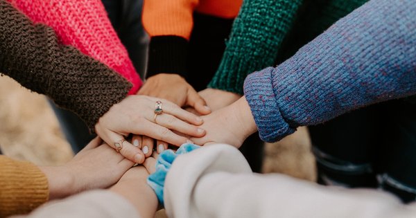 Як Будинок воїна у Львові допомагає пережити війну, психологи, йога, тренінги