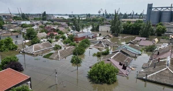 Росіяни облаштовують вогневі позиції на дахах підтоплених будинків Херсонщини, – Генштаб