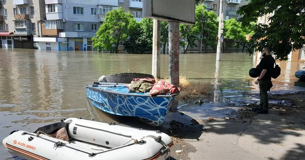 Росіяни обстріляли човен з цивільними під час евакуації з лівого берега