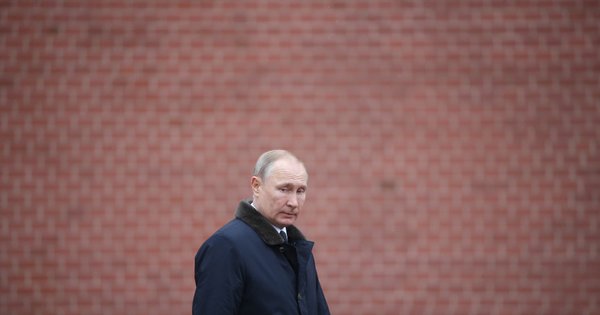 Російські еліти незадоволені шансами Путіна виграти війну, – Bloomberg