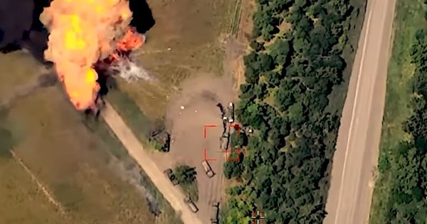 На Таврійському напрямку ЗСУ знищили три роти росіян та показали знищення колони техніки