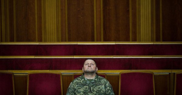 Залужний на початку війни відмовився підривати мости в Києві, – BBC