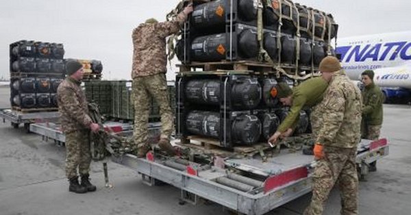 Наступ ЗСУ мав початися раніше, але його затягнули зволікання з поставками зброї, – Зеленський