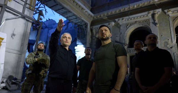 Зеленський оглянув зруйнований російською ракетою одеський собор