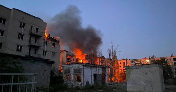 Росіяни завдали ракетних ударів по житлових будинках у Покровську, є жертви