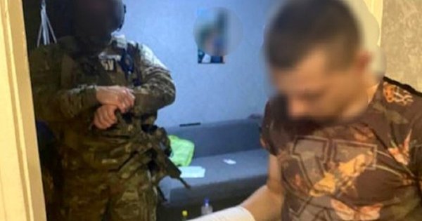 Посадовець військкомату на Прикарпатті допомагав ухилянтам виїздити за кордон