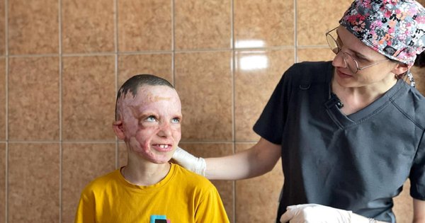 Після року лікування у Німеччині 8-річний хлопчик повернувся до Львова на реабілітацію