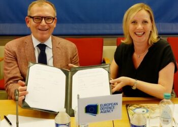 ЄС підписав перші контракти на спільну закупівлю снарядів для України