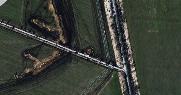 Росіяни на півдні почали облаштовувати нову лінію оборони