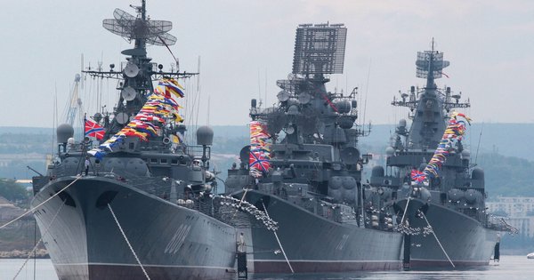 Росіяни вивели з Чорного моря три великі десантні кораблі