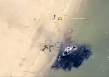 ВМС України знищили російський катер у Чорному морі під час спроби висадки десанту (відео)