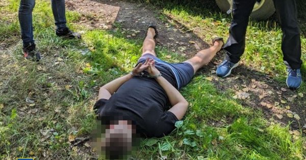 На Сумщині СБУ затримала російського агента, який шпигував за Силами оборони на кордоні