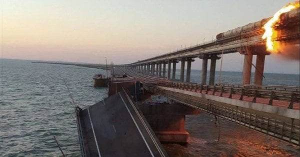 Британська розвідка оцінила здатність Москви захистити Кримський міст від ударів