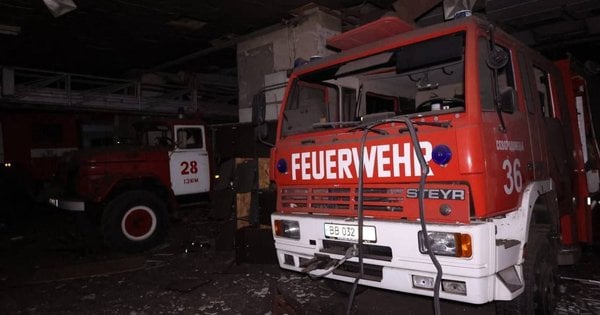 Вночі росіяни завдали ракетного удару по пожежній частині в Ізюмі