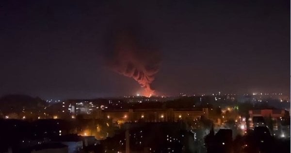 В окупованому Донецьку палають цистерни з пальним (відео)